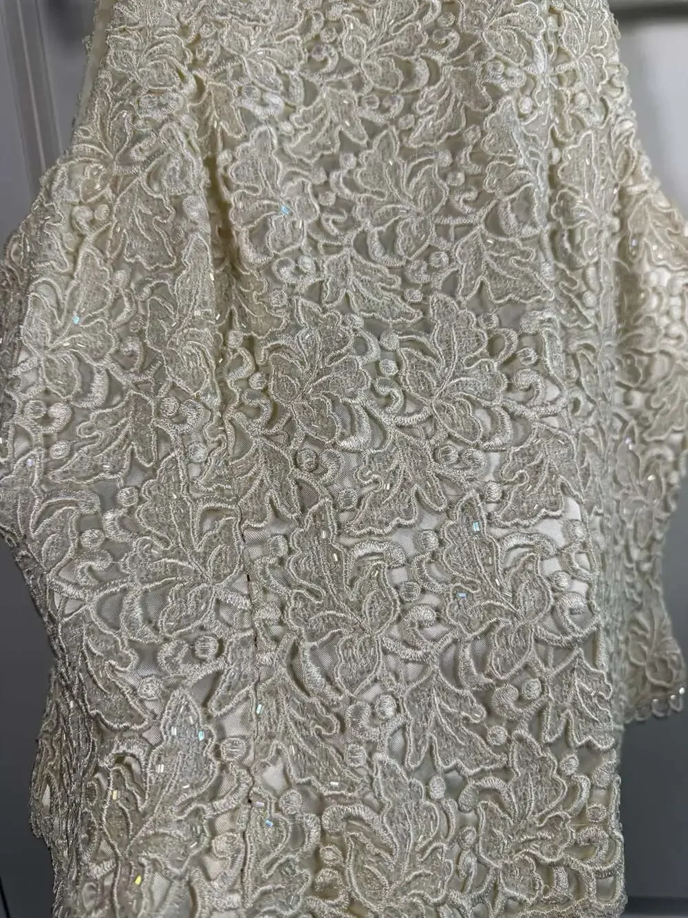 Vintage Carmen Marc Valvo Petite Beaded Embroidered Lace Halter Top Size 4 - Picture 2 of 6